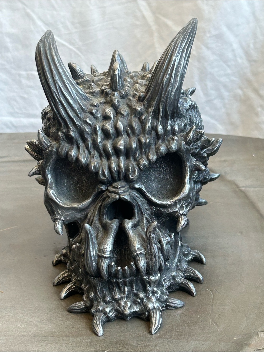 Decorative Gothic Demon Skull Sculpture - Metallic Black